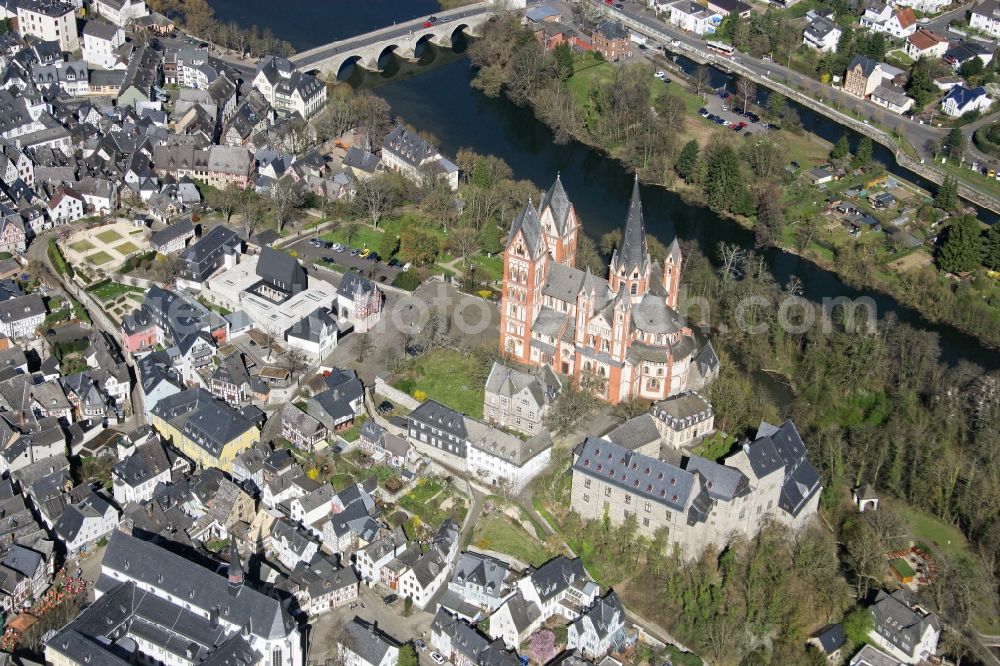 Aerial image Limburg an der Lahn - Views of the cathedral of Limburg, also called Georgsdom above the old town of Limburg in Hesse. The building is now considered one of the most perfect creations of late Romanesque architecture