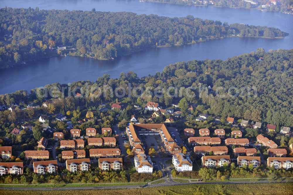 Neuruppin from above - Blick auf das Wohngebiet Lindenzentrum am Ruppiner See in Brandenburg. View to the housing area Lindenzentrum near the Ruppiner lake in Brandenburg.