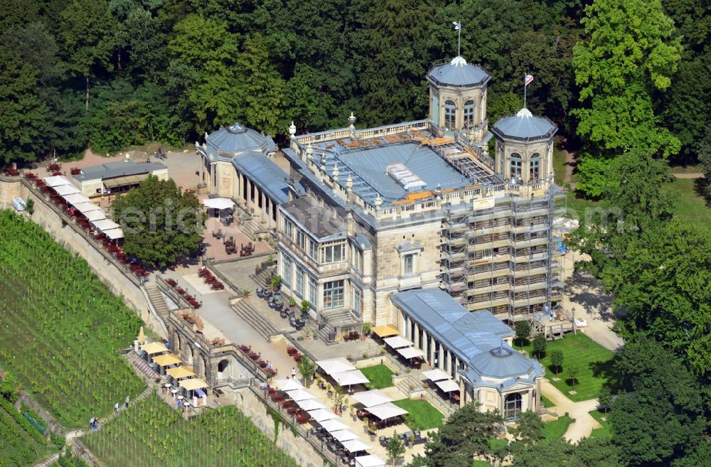 Aerial photograph Dresden - View of the castle Lignerschloss ( also known as Villa Stockhausen ) at the banks of the river Elbe in Dresden in the state Saxony. The villa stands as the center of the three Elbe castles at Loschwitzer Elbhang and was built in the classicistic style from 1850 to 1853. The renovation and restoration works are financed by donations and the association Foederverein Lignerschloss e.V