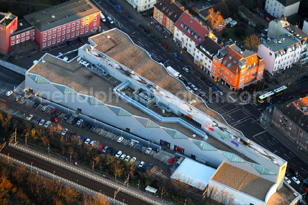 Berlin from the bird's eye view: LIO mall on the Lankwitzer street in Berlin - Lichterfelde