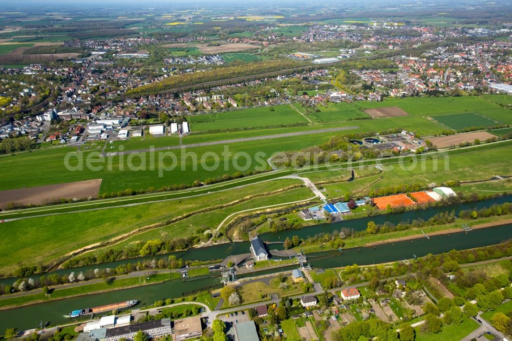 Hamm from the bird's eye view: View of the Lippeauen and Lippewiesen area on the riverbanks of Lippe and Datteln-Hamm- Canal in the North of the town of Hamm in the state of North Rhine-Westphalia