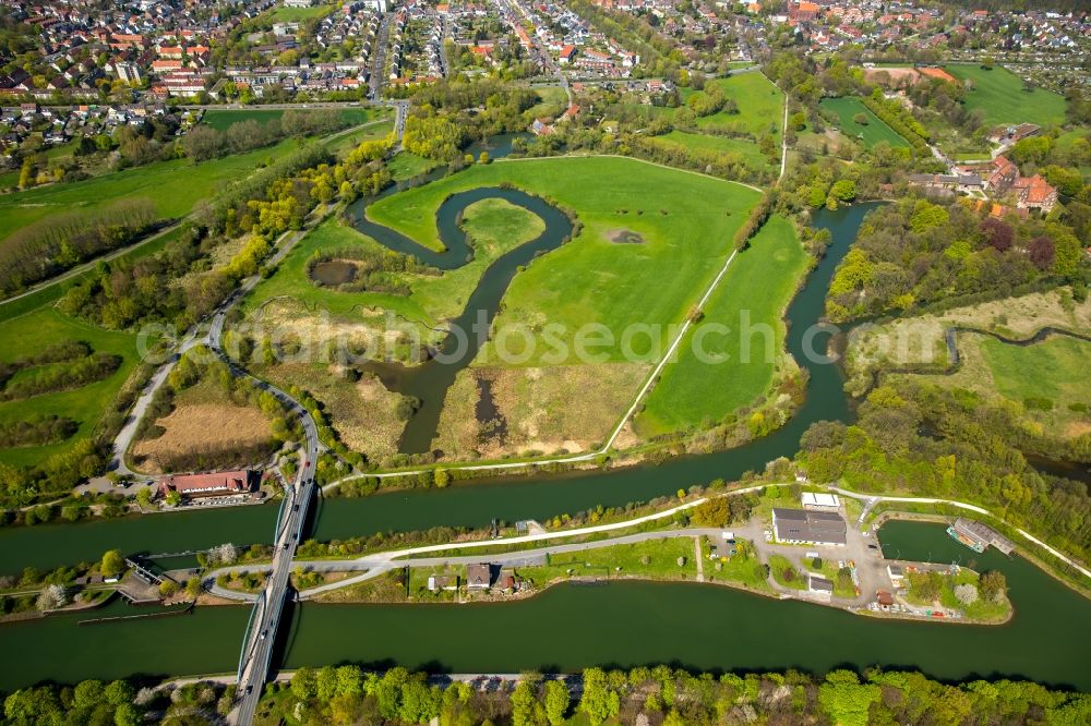 Hamm from the bird's eye view: View of the Lippeauen and Lippewiesen area on the riverbanks of Lippe and Datteln-Hamm- Canal in the North of the town of Hamm in the state of North Rhine-Westphalia. View from the East