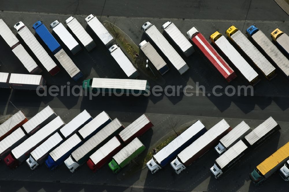 Michendorf from the bird's eye view: Lorries - parking spaces at the highway rest stop and parking of the BAB A 10 Berliner Ring in Michendorf in the state Brandenburg