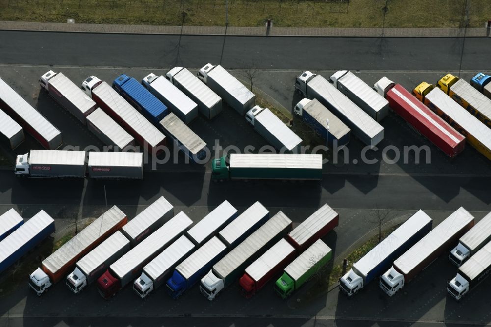 Michendorf from above - Lorries - parking spaces at the highway rest stop and parking of the BAB A 10 Berliner Ring in Michendorf in the state Brandenburg