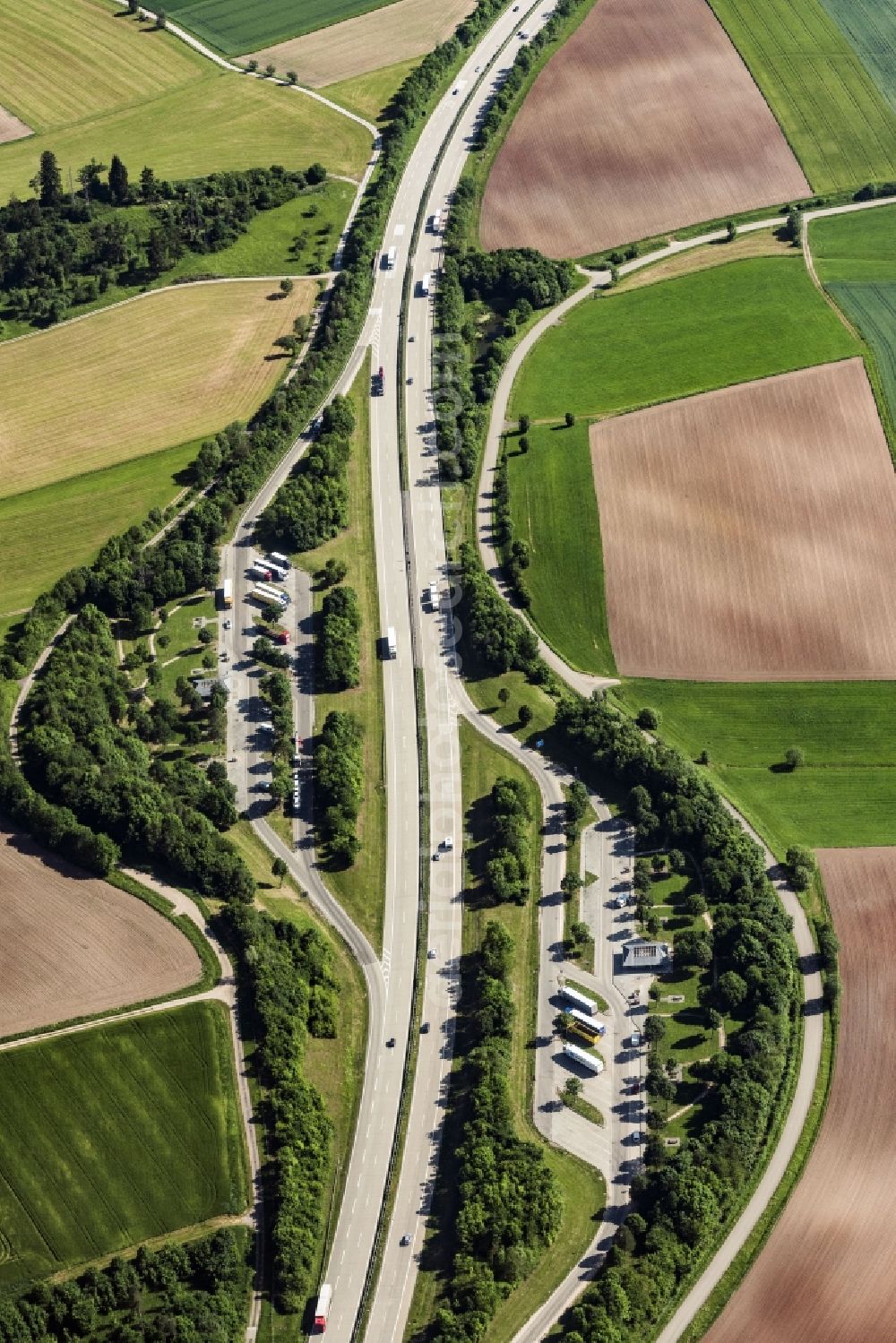 Aerial photograph Dinkelsbühl - Lorries - parking spaces at the highway rest stop and parking of the BAB A 7 in Dinkelsbuehl in the state Bavaria, Germany