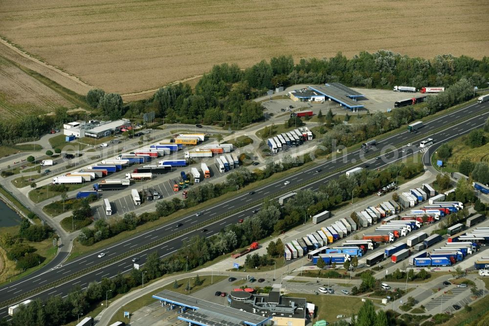 Mittenwalde from above - Lorries - parking spaces at the highway rest stop and parking of the BAB A 10 Am Fichtenplan in Mittenwalde in the state Brandenburg