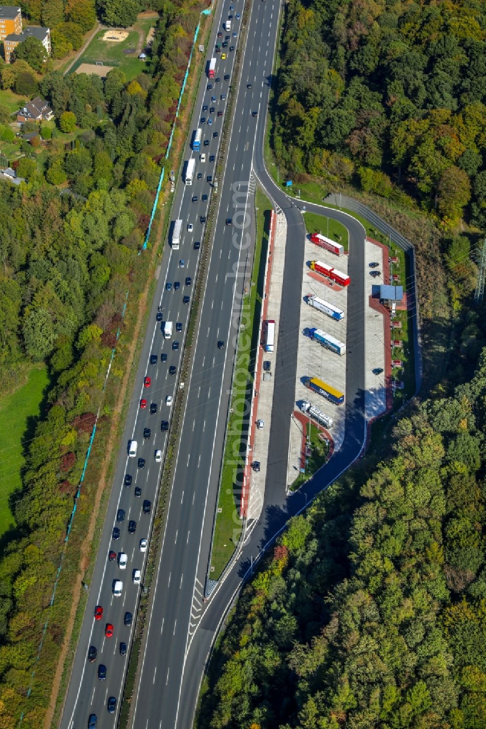 Aerial photograph Hagen - Lorries - parking spaces at the highway rest stop and parking of the BAB A 1 in Hagen in the state North Rhine-Westphalia, Germany