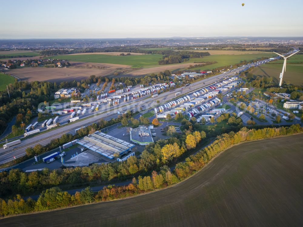 Aerial image Wilsdruff - Lorries - parking spaces at the highway rest stop and parking of the BAB A 4 - BAR Dresdner Tor Nord Autobahnraststaette in Wilsdruff in the state Saxony, Germany