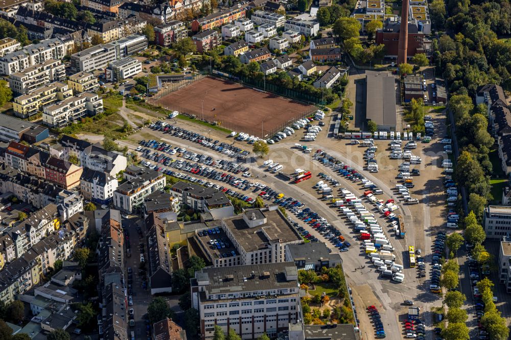 Aerial image Essen - Lorries and Truck storage areas and parking area at Gregorstrasse in Essen in the state North Rhine-Westphalia, Germany