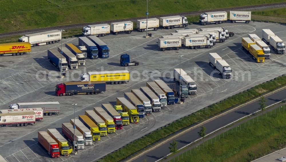 Dortmund OT Ellinghausen from above - View of TRUCK formations on the parking areas of the Ikea distribution center in the district Ellingshausen in Dortmund in North Rhine-Westphalia