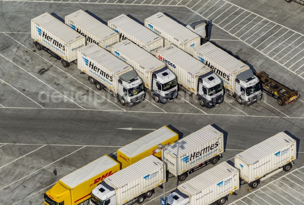 Dortmund OT Ellinghausen from above - View of TRUCK formations on the parking areas of the Ikea distribution center in the district Ellingshausen in Dortmund in North Rhine-Westphalia