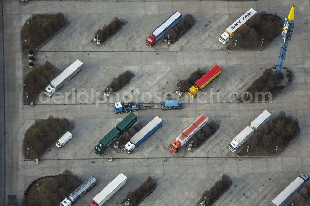 Wörth from the bird's eye view: Truck Parking Truck Stop on the A92 in Woerth in Bavaria