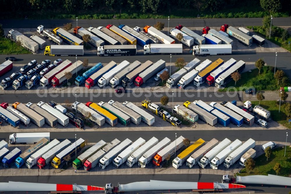 Hamm OT Rhynern from the bird's eye view: View of the truck parking area in the district of Rhynern in Hamm in the state North Rhine-Westphalia