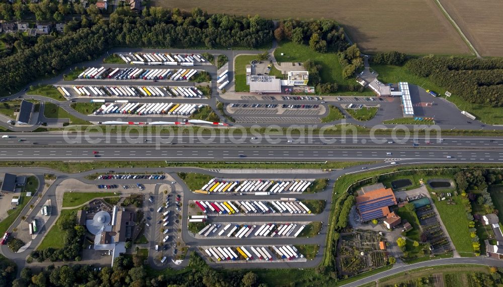 Aerial photograph Hamm OT Rhynern - View of the truck parking area in the district of Rhynern in Hamm in the state North Rhine-Westphalia