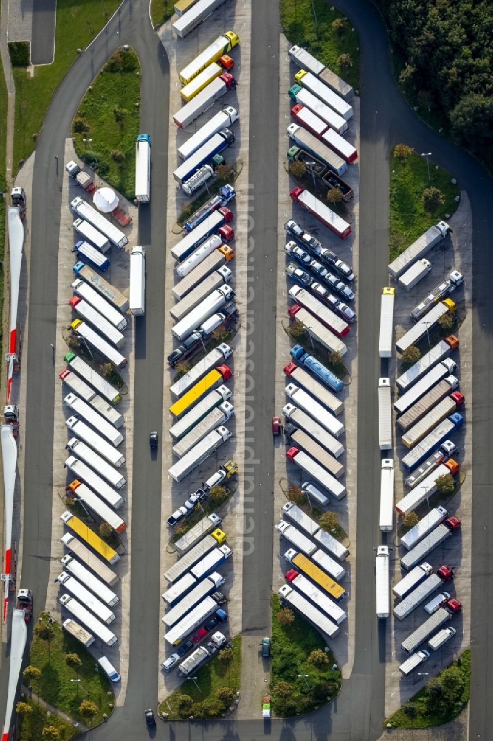 Hamm OT Rhynern from above - View of the truck parking area in the district of Rhynern in Hamm in the state North Rhine-Westphalia