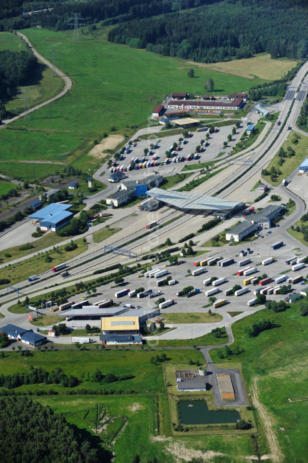 Rozvadov / Roßhaupt from above - View of truck parking and rest area on the German - Czech border control Waidhaus Rozvadov-sixth of the motorway BAB 6 - D5