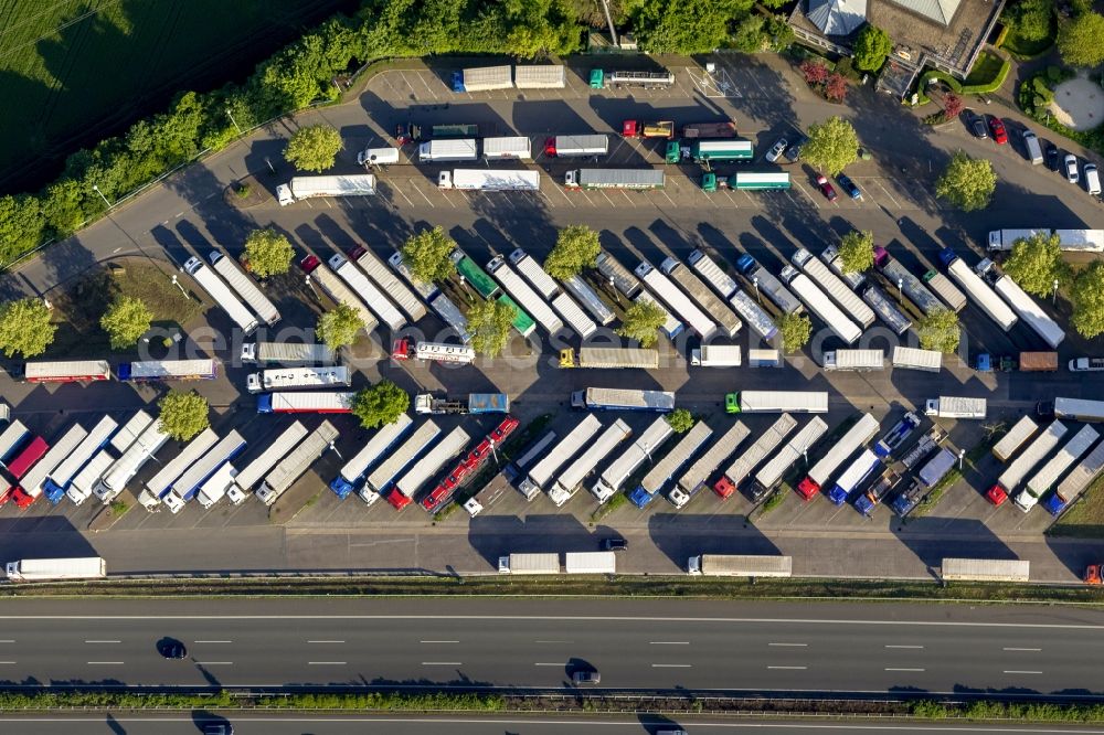 Aerial photograph Schwerte - View of the motorway service area Lichtendorf Sued in Schwerte in the state of North Rhine-Westphalia