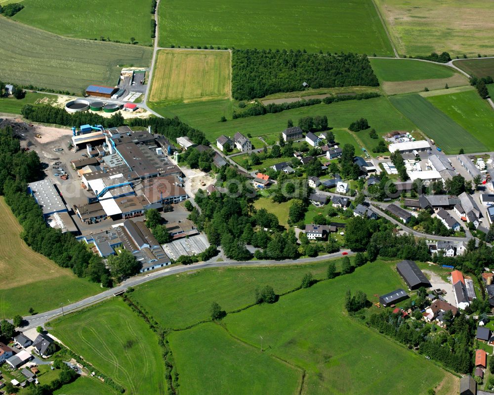 Aerial image Martinlamitz - Industrial and commercial area on the edge of agricultural fields and fields in Martinlamitz in the state Bavaria, Germany