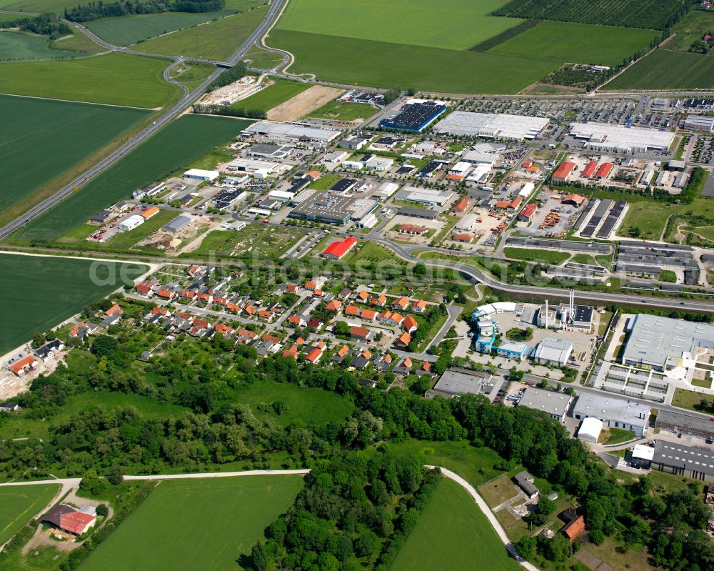 Aerial photograph Wernigerode - Industrial and commercial area on the edge of agricultural fields and fields in Wernigerode in the Harz in the state Saxony-Anhalt, Germany