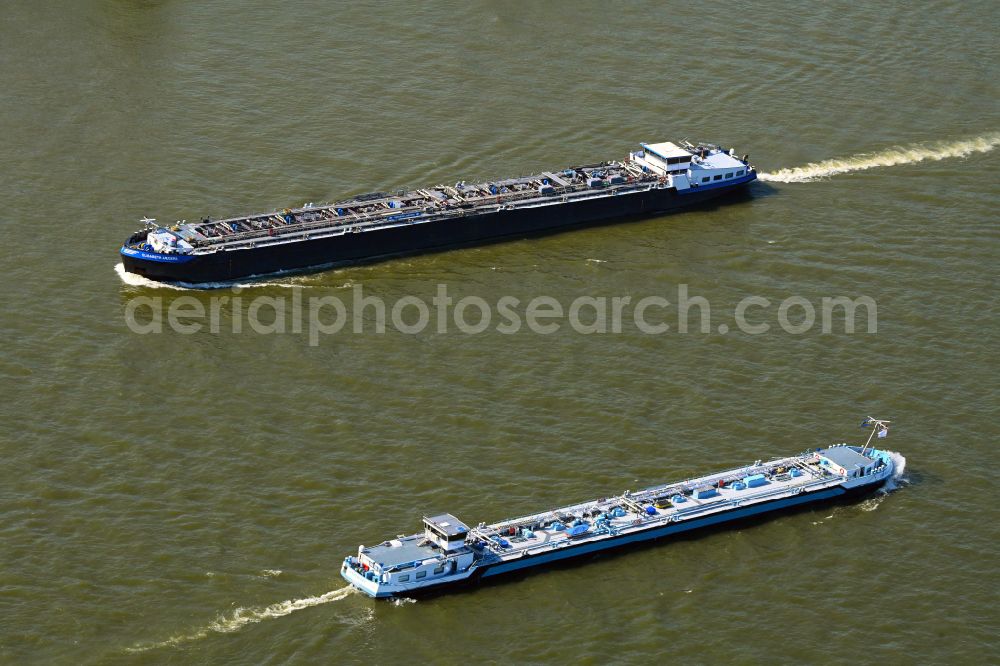 Aerial photograph Kalkar - LNG liquid gas tanker - special vessel in operation on the river Rhine in Kalkar in the federal state of North Rhine-Westphalia, Germany