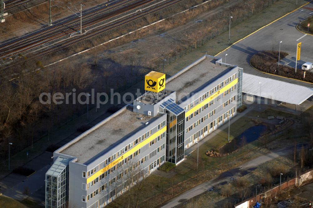 Aerial image Berlin - Blick auf die Logistik- Verwaltung der Niederlassung der Deutschen Post AG / DHL an der Bessemerstraße in Berlin - Schöneberg