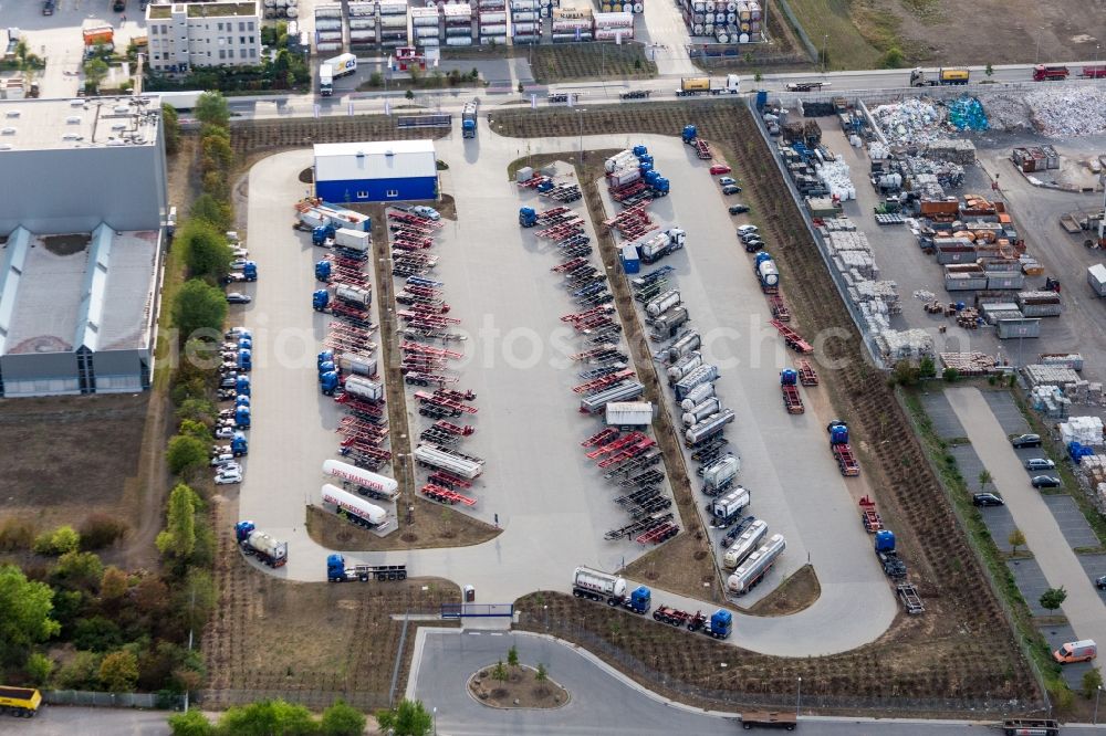 Worms from the bird's eye view: Distribution center on the site of Spedition Kube & Kubenz in teh industrial district Im Langgewann in Worms in the state Rhineland-Palatinate, Germany