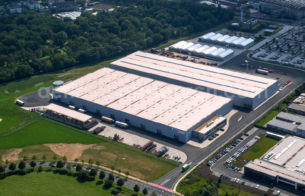 Aerial photograph Krefeld - Logistics center of Siemens Real Estate in Krefeld in North Rhine-Westphalia