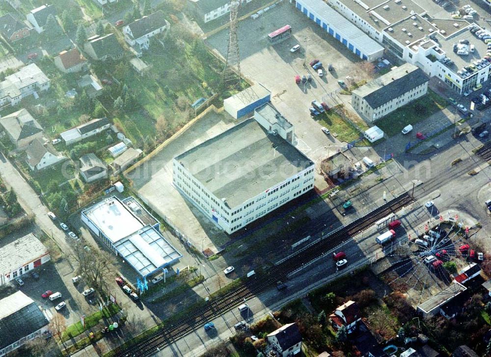 Aerial image Berlin - Hohenschönhausen - Logistrikzentrum der DEVON SB - Lagerung an der Hansastraße 216 in 13051 Berlin - Hohenschönhausen (tel.: 030-98313810).