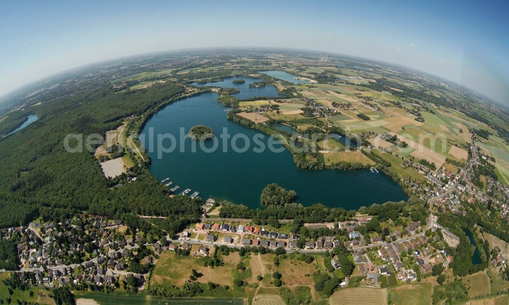 Aerial photograph Duisburg OT Baerl - Fisheye view of the Lohheideseein the district of Baerl in Duisburg in the state North Rhine-Westphalia