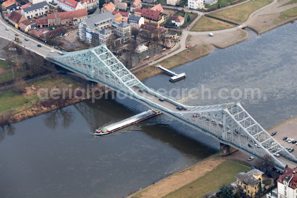 Aerial photograph Dresden - Loschwitz Bridge Blue Wonder over the course of the Elbe in Dresden in the federal state of Saxony. The Elbe Bridge connects the districts of Blasewitz and Loschwitz and is considered a landmark of the city