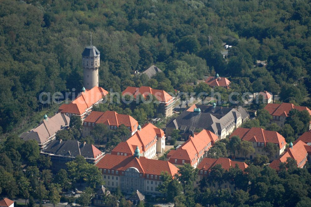 Berlin from the bird's eye view: Blick auf den Ludwig Park Wohnen für Genartionen mit dem Wasserturm in Buch. Das ehemalige Alte Leute Heim Ludwig Hoffmanns wird durch die LudwigPark Berlin GmbH stufenweise denkmalgerechts saniert. Geplant sind auf dem 100.000 qm großem Grundstück u.a. Wohnungen, betreutes Wohnen, Pflegestationen und ein Hotel.