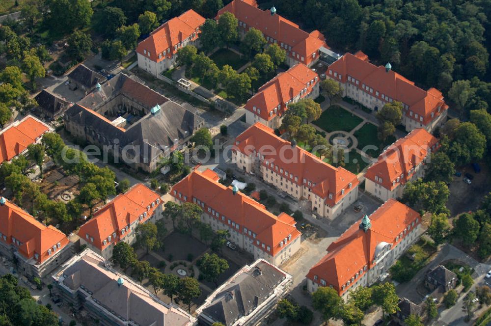 Aerial image Berlin - Blick auf den Ludwig Park Wohnen für Generationen mit dem Wasserturm in Buch. Das ehemalige Alte Leute Heim Ludwig Hoffmanns wird durch die LudwigPark Berlin GmbH stufenweise denkmalgerecht saniert. Geplant sind auf dem 100.000 qm großem Grundstück u.a. Wohnungen, betreutes Wohnen, Pflegestationen und ein Hotel.