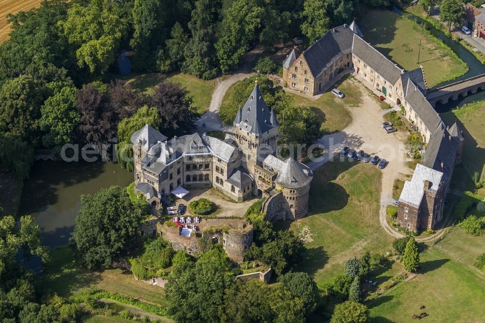 Aerial image Grevenbroich - Aerial view of Castle Hülchrath in Grevenbroich in North Rhine-Westphalia