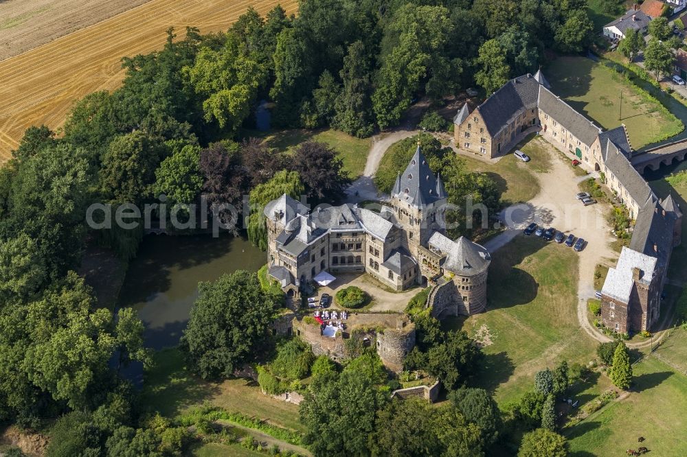 Aerial photograph Grevenbroich - Aerial view of Castle Hülchrath in Grevenbroich in North Rhine-Westphalia