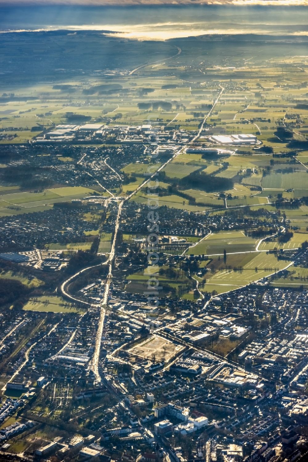 Hamm from above - Aerial view overview with view direction Hamm-Rhynern over Werler Strasse B63 with Oekonomierat-Peitzmeier-Platz in Hamm in the federal state North Rhine-Westphalia, Germany