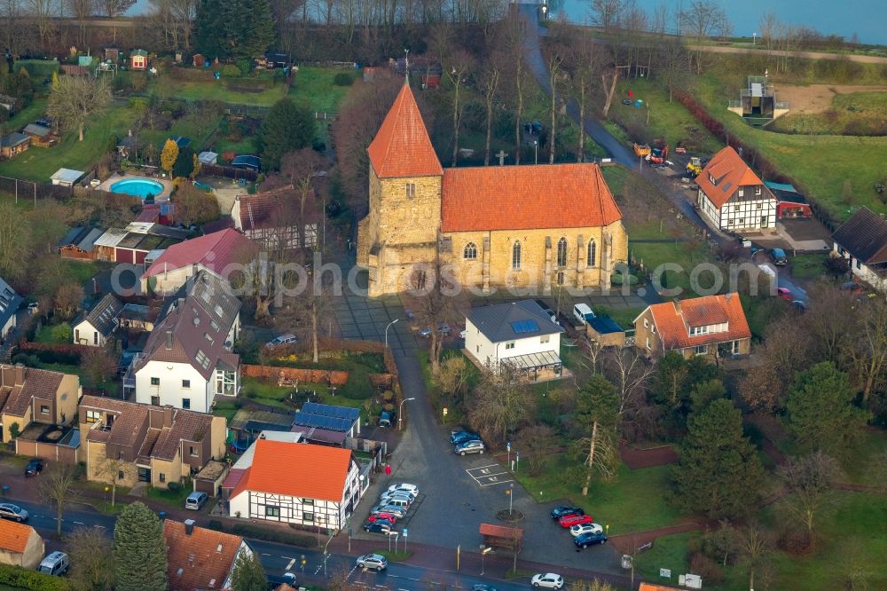 Aerial image Haltern am See - Aerial view of the church of St. Mary Magdalene on Stiftsplatz in the centre of Flaesheim in Haltern am See in the federal state of North Rhine-Westphalia, Germany