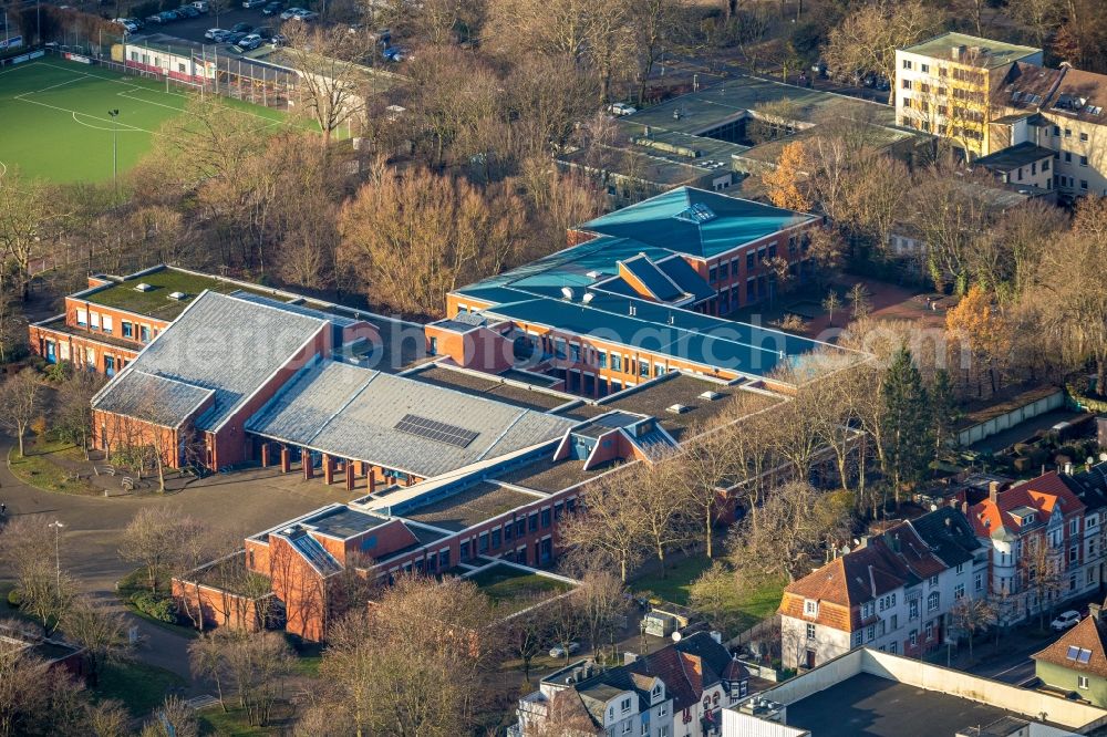 Herne from above - Aerial view of the school building of the Wanne-Eickel Comprehensive School and VHS Herne in the Haus am Gruenen Ring in the district of Wanne-Eickel in Herne in the federal state of North Rhine-Westphalia, Germany