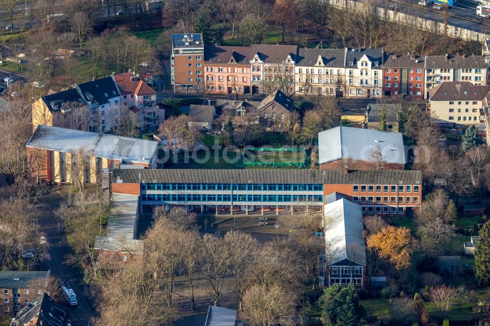 Herne from above - Aerial view of the school building of Realschule Crange Semlerstrasse in Herne in the federal state of North Rhine-Westphalia, Germany