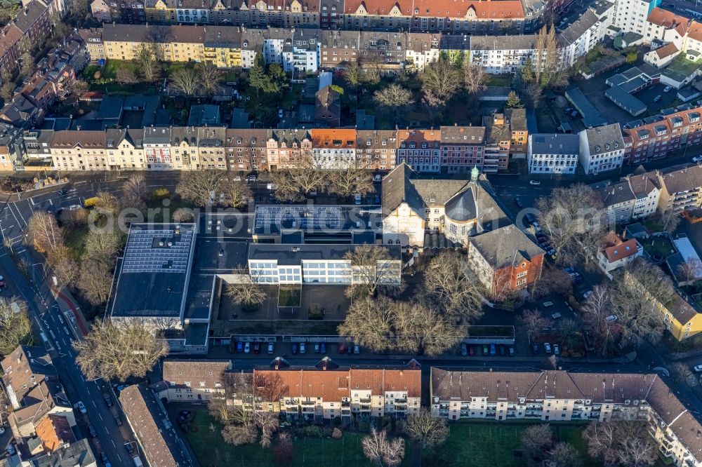 Aerial image Herne - Aerial view of the school building of the Municipal Grammar School Eickel Gabelsbergerstrasse Wanne-Eickel in Herne in the federal state of North Rhine-Westphalia, Germany