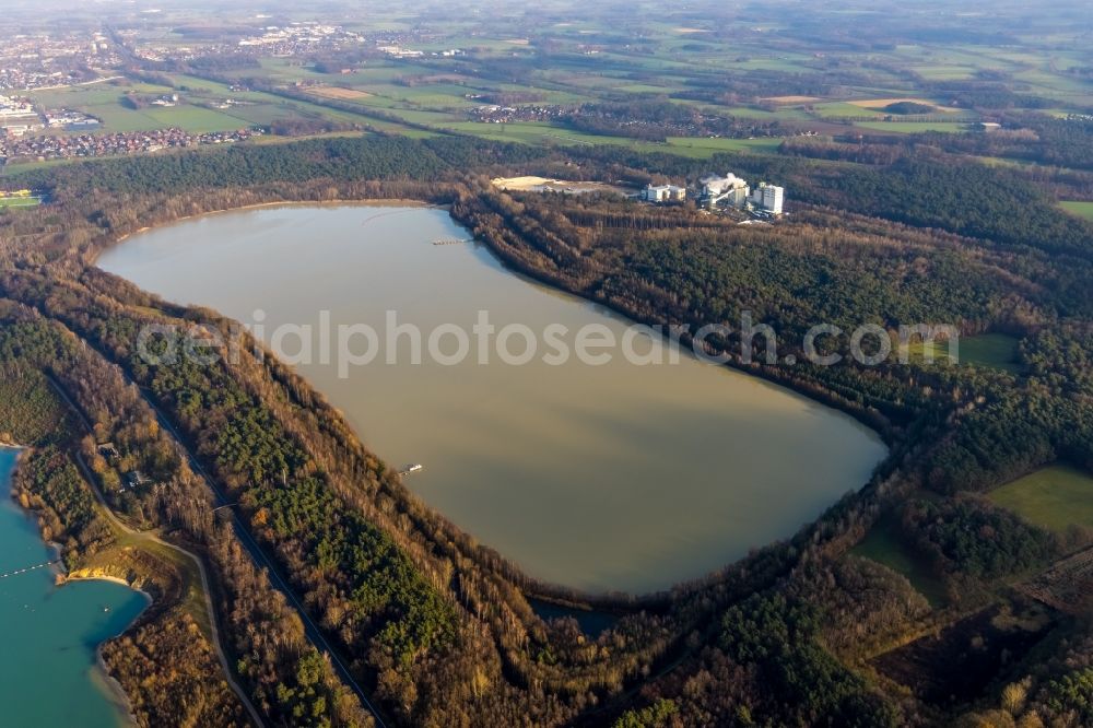 Aerial photograph Lehmbraken - Aerial view of the shore areas of the lake Silbersee III in Lehmbraken in the federal state of North Rhine-Westphalia, Germany