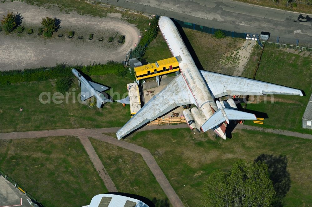 Merseburg (Saale) from above - Museum building ensemble Luftfahrt- and Technik-Museumspark in Merseburg (Saale) in the state Saxony-Anhalt, Germany