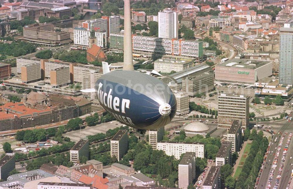 Aerial photograph Berlin - Luftschiffwerbung der WDL Mühlheim über Berlin.