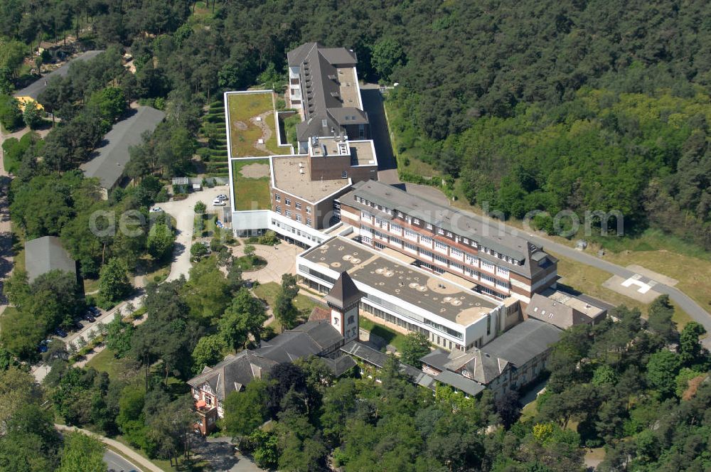 Aerial image Lostau - Blick auf die Lungenklinik in Lostau, das Zentrum für Pneumologie und Thoraxchirogie. Die Lungenklinik ist ein akademisches Lehrkrankenhaus der Otto-von-Guericke-Universität Magdeburg. View of the lung clinic in Lostau, the Centre for Pneumology and Thoracic chirogie. The lung clinic is an academic teaching hospital of the Otto-von-Guericke University of Magdeburg.