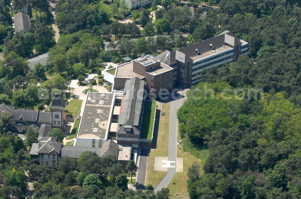 Aerial image Lostau - Blick auf die Lungenklinik in Lostau, das Zentrum für Pneumologie und Thoraxchirogie. Die Lungenklinik ist ein akademisches Lehrkrankenhaus der Otto-von-Guericke-Universität Magdeburg. View of the lung clinic in Lostau, the Centre for Pneumology and Thoracic chirogie. The lung clinic is an academic teaching hospital of the Otto-von-Guericke University of Magdeburg.