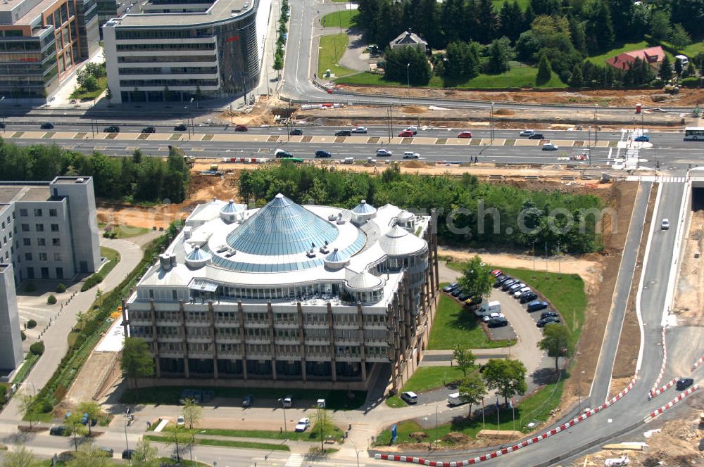 Aerial image LUXEMBURG - Gebäude der Deutsche Bank Luxembourg S.A. 2, im Bankenviertel am Boulevard Konrad Adenauer im seit 1990 neu errichteten Stadtteil Kirchberg in L-1115 Luxembourg.