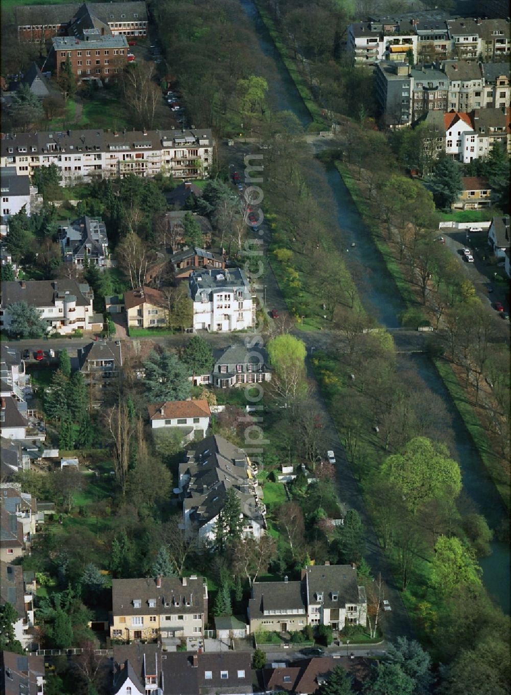 Köln from above - Luxury residential area around the Rautenstrauch channel, it is one of the most expensive residential areas in Cologne in North Rhine-Westphalia