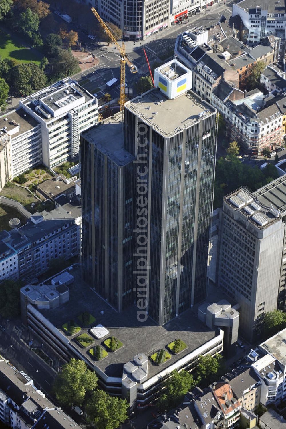 Düsseldorf from above - Blick auf das LVA Hochhaus(Landesversicherungsanstalt) in der Innenstadt.Es ist Hauptsitz der Deutschen Rentenversicherung Rheinland.View to the LVA (state insurance institution) in downtown.It is the central office of the German Pension Fund in Rhineland.