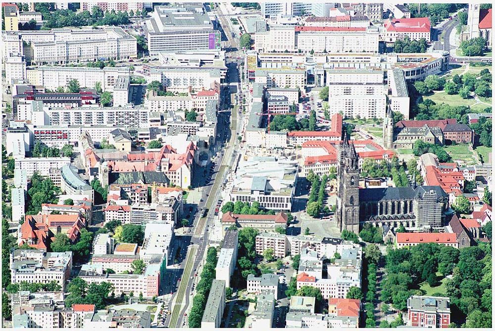 Aerial photograph Magdeburg - 06.07.04 Magdeburg, Nord LB, Baustelle Hundertwasserhaus, Hauptpost, Dom, Landtag