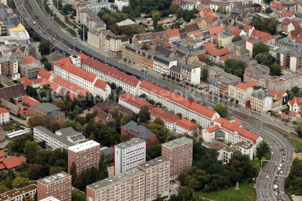 Aerial photograph Halle / Saale - Stadtansicht vom Bereich des Wohnneubaugebietes Zentrum Neustadt an der Magistrale in Halle. Neubaublöcke und Wohnhäuser am Ernst-Barlach-Ring und an der Azaleenstraße. Townscape from the district Halle-Neustadt.