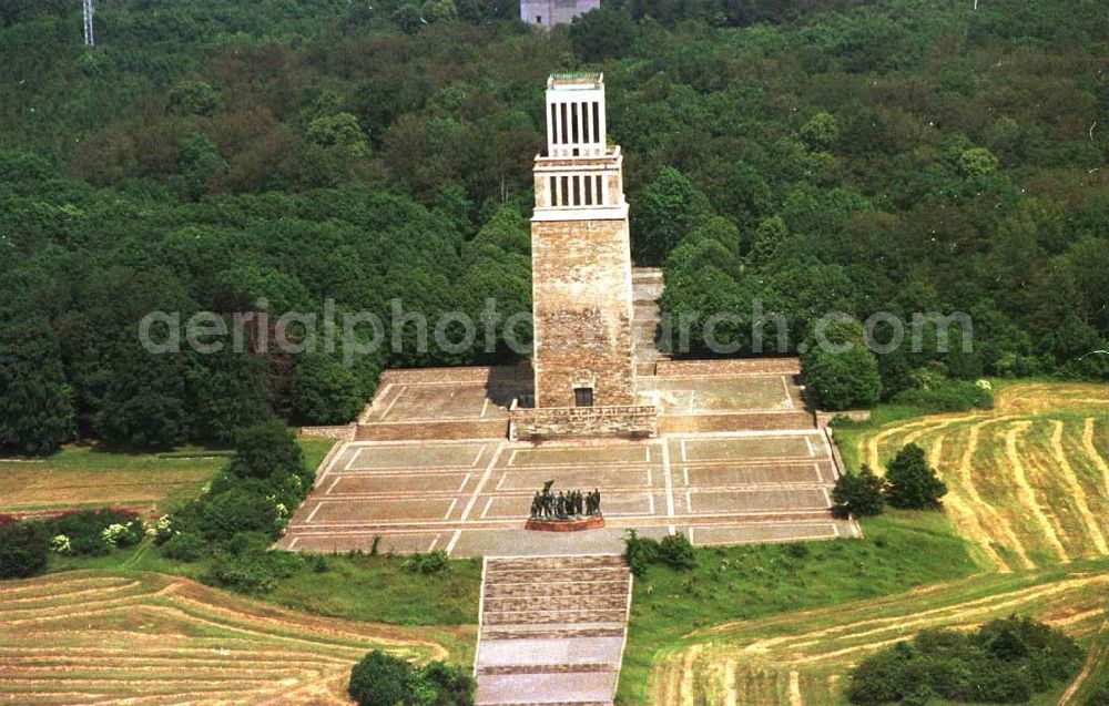 Weimar from above - Mahn- und Gedenkstätte des KZ Buchenwald auf dem Ettersberg bei Weimar